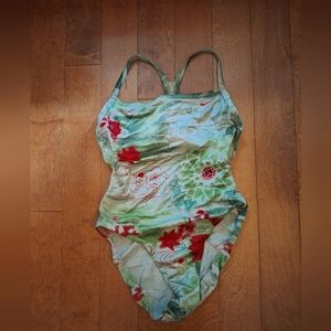 Women's Nike swimsuit. Size 14.  GREEN.